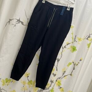 NWT black 5 pocket classic scrub jogger - SP